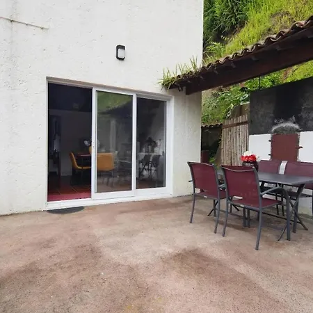Cozy House In Furnas With Mountain View * Furnas (Azores)
