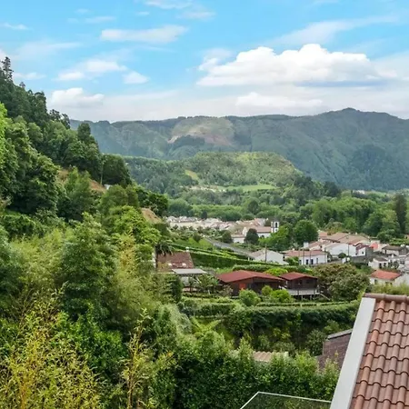Cozy House In Furnas With Mountain View Holiday home