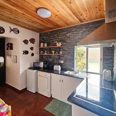 Cozy House In With Mountain View